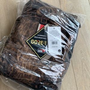 Volcom gor-Tex elm bib size Medium